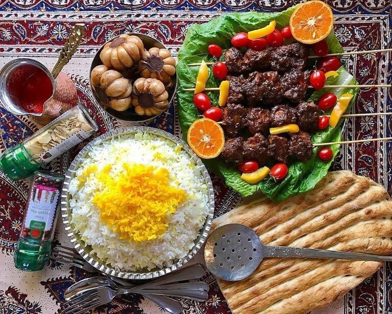 های محلی در بهترین رستوران های مازندران