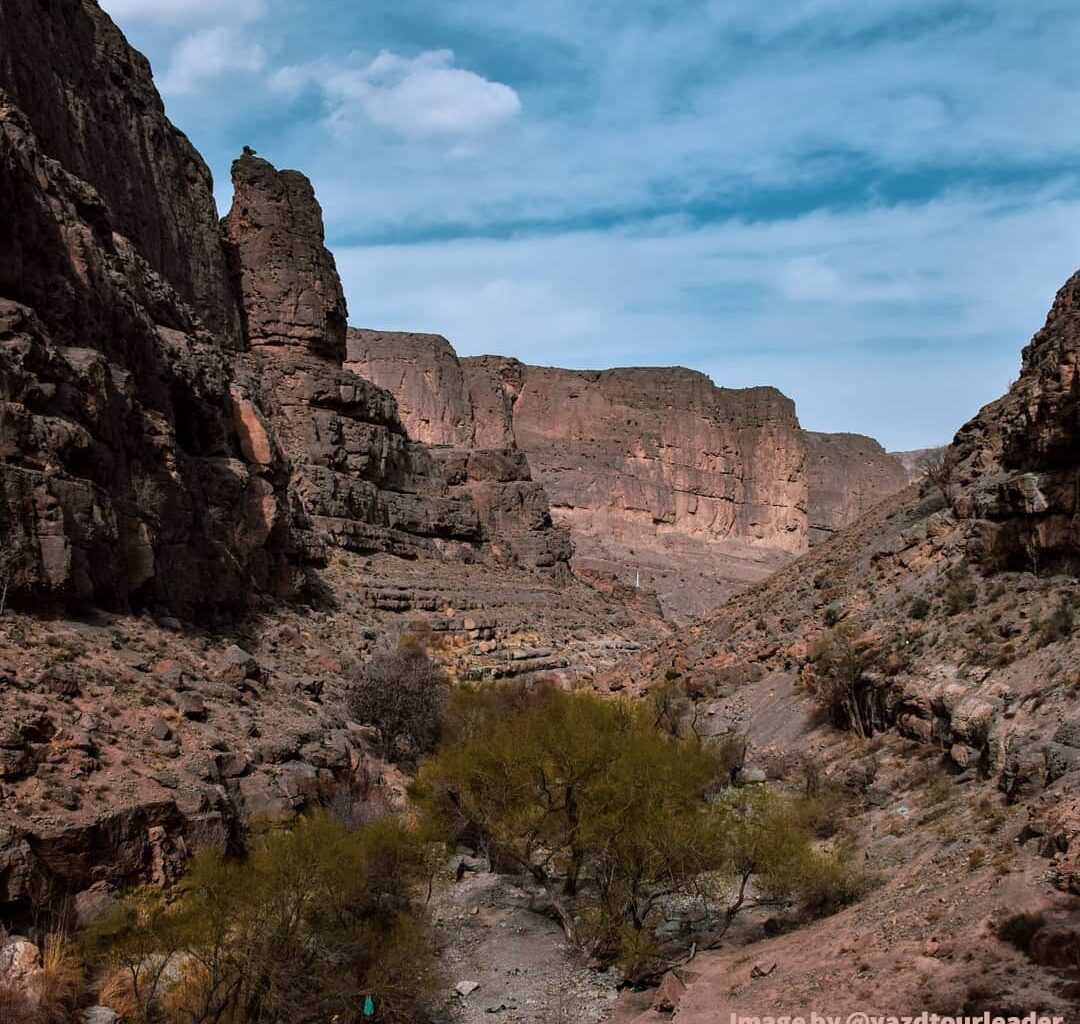 طبیعت زیبای آبشار دره گاهان