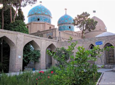 نمایی از آرامگاه مشتاق علیشاه کرمان