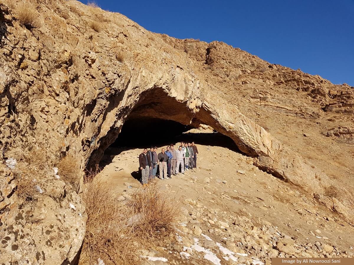 ورودی غار مغان مشهد