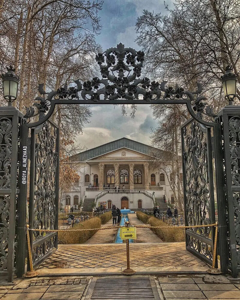 سردر ورودی باغ فردوس