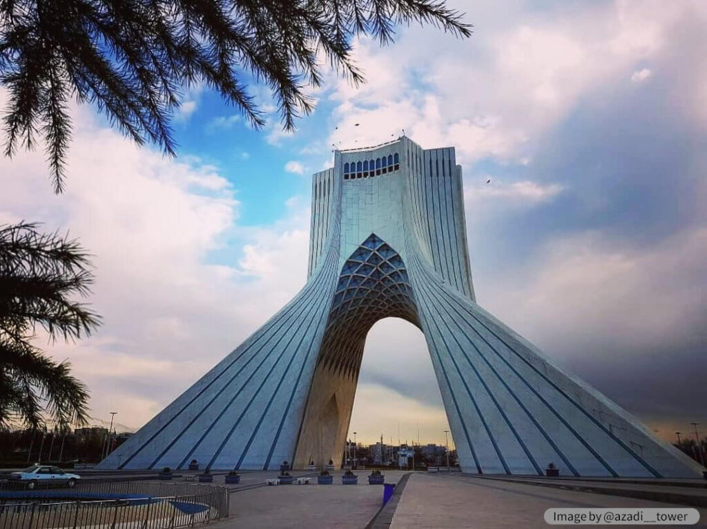 با برج آزادی تهران نمادی از ایران بیشتر آشنا شوید