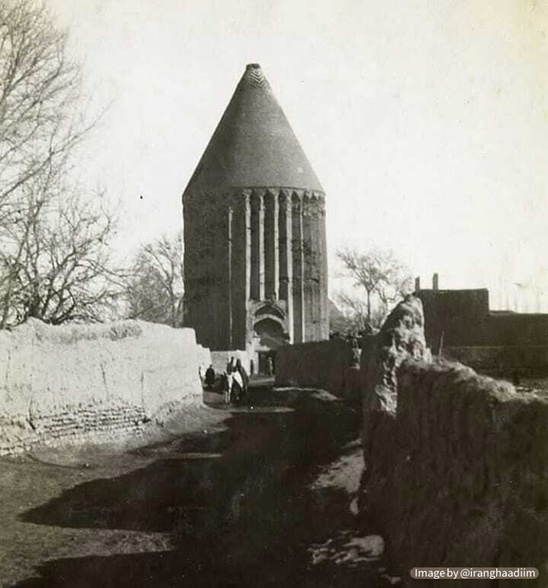 تصویری قدیمی از برج آرامگاه علاءالدین ورامین