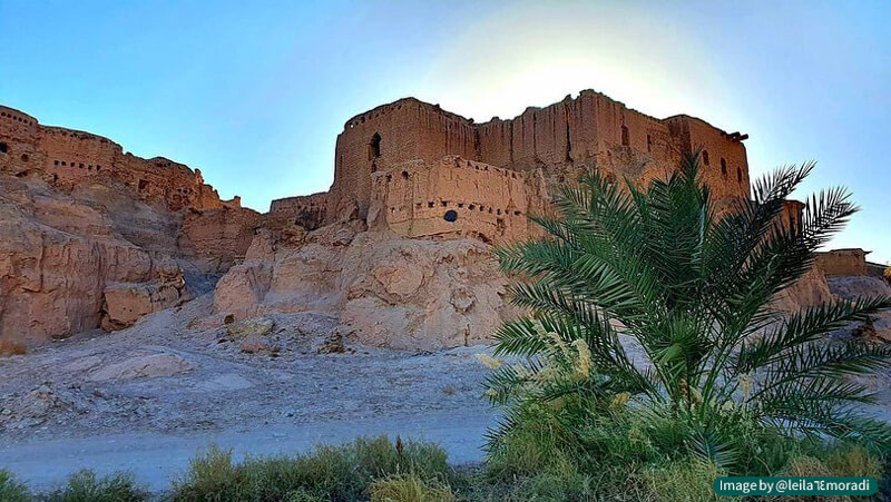 نمایی از قلعه تاریخی روستای کشیت کرمان