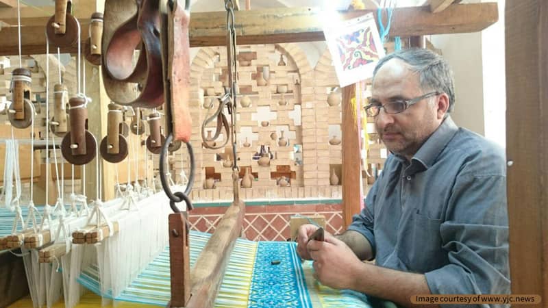 دستگاه سنتی بزرگ مخمل بافی در ایران