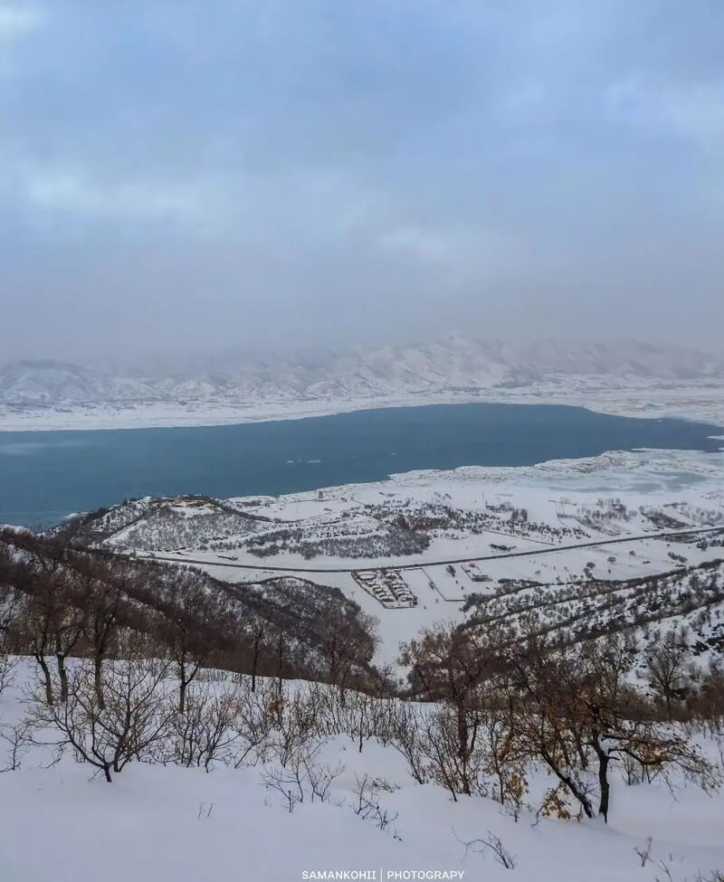 دریاچه زریوار زیبا در زمستان
