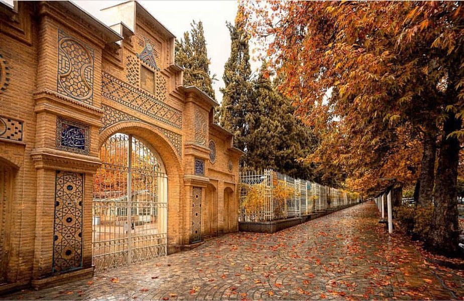 سفر به شیراز در پاییز
