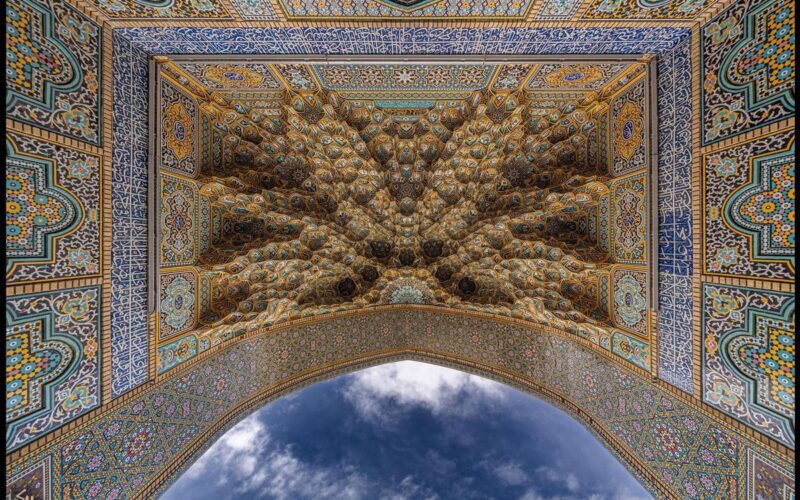 معرفی هنر مقرنس کاری در معماری ایرانی
