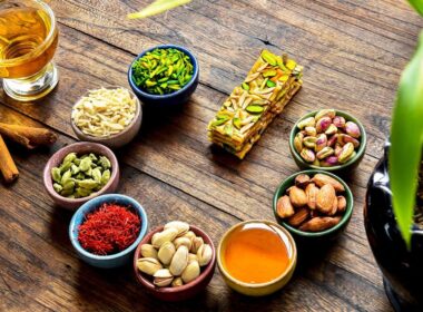 مواد تشکیل دهنده سوهان اصفهان عسلی
