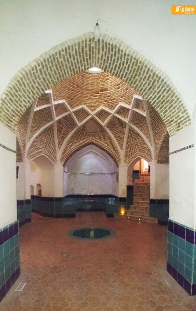 معماری داخل حمام نواب تهران