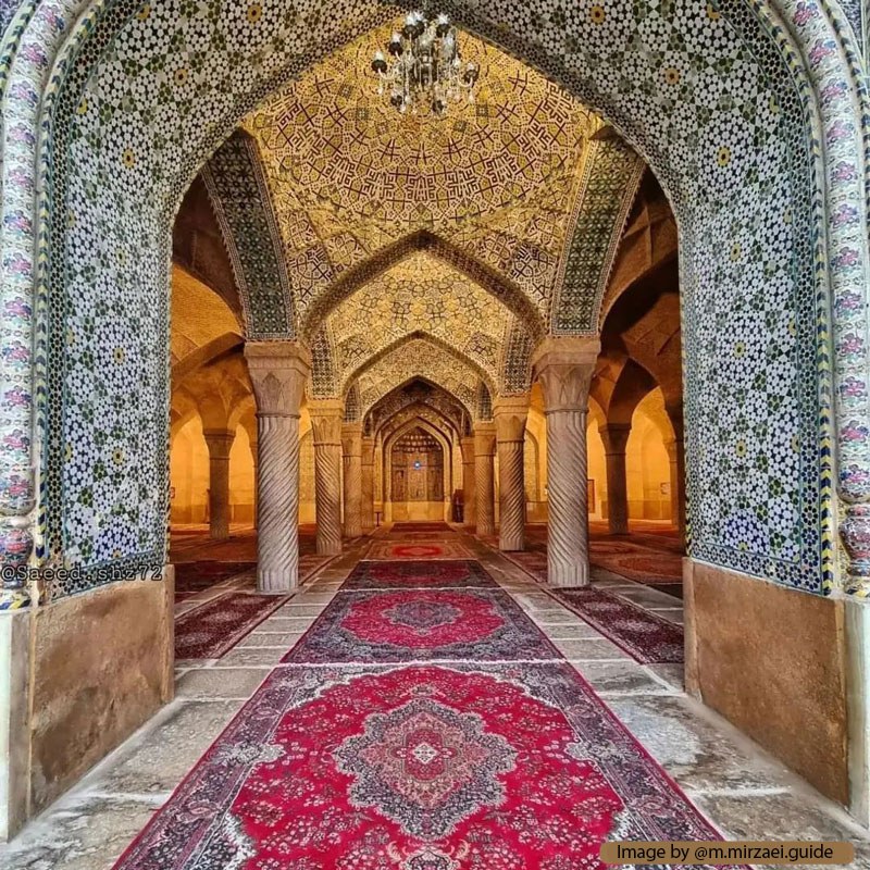 نمایی از محراب و شبستان مسجد وکیل شیراز، معماری فاخر ایرانی