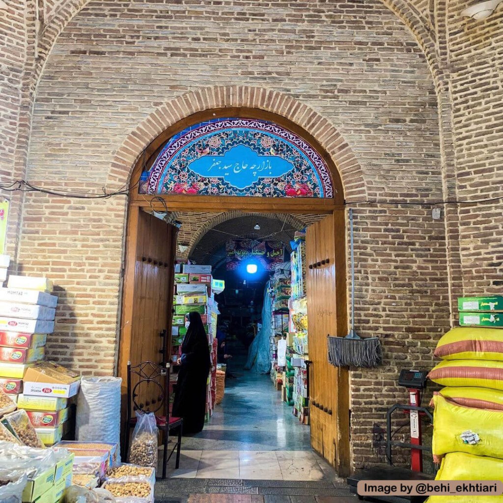 ورودی یکی از 4 بازارچه کاروانسرای خانات