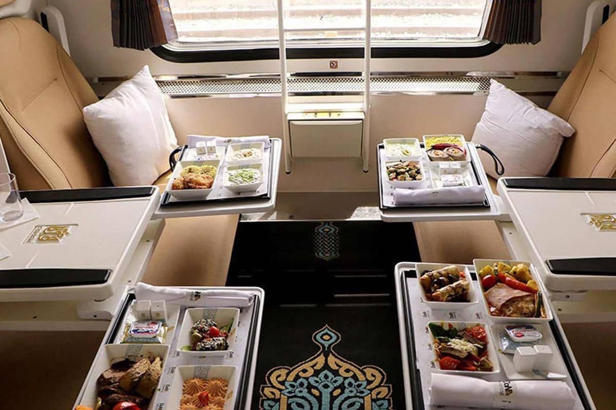 نگاهی به تنوع غذاهای قطارهای مختلف
