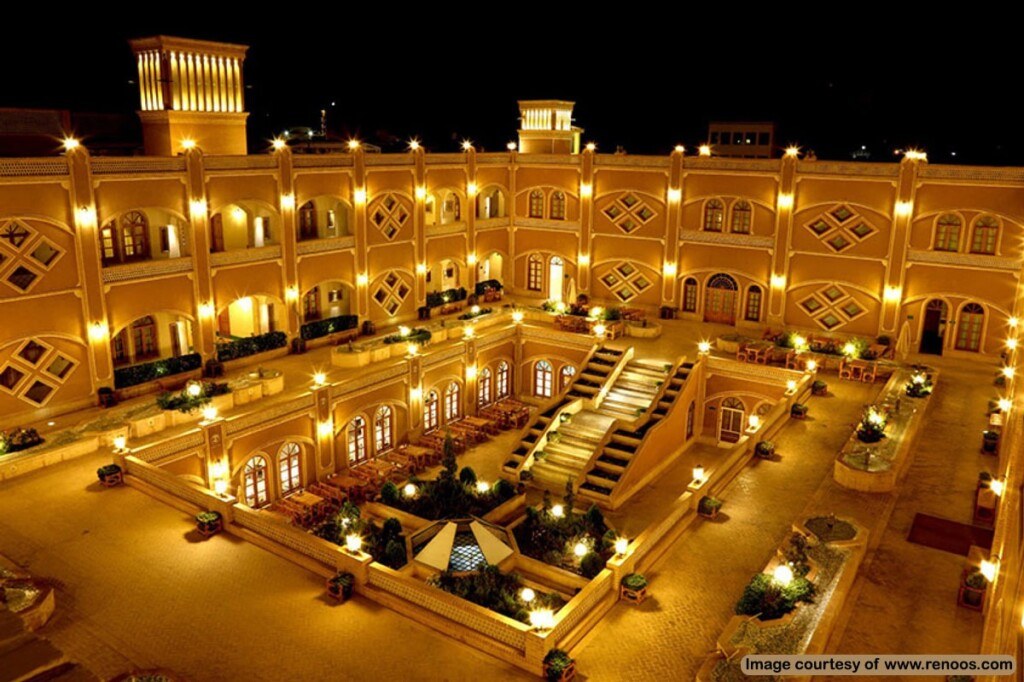 نمایی از هتل عباسی اصفهان