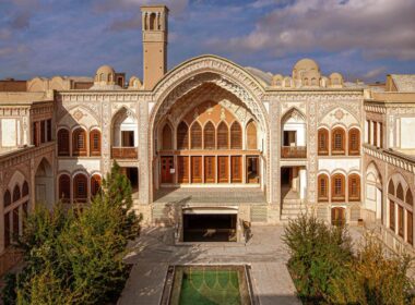 تصویری زیبا از خانه عامری های کاشان