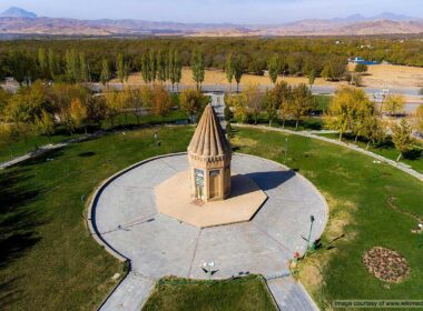 حبقوق نبی از پیامبران یهودیان است که در همدان دفن شده است