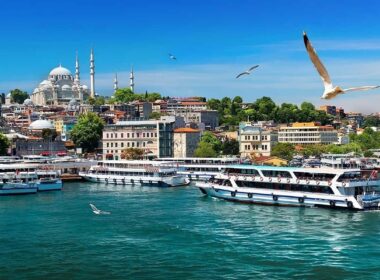 سفر به استانبول در پاییز و بازدید از جاذبه های بی نظیر این شهر