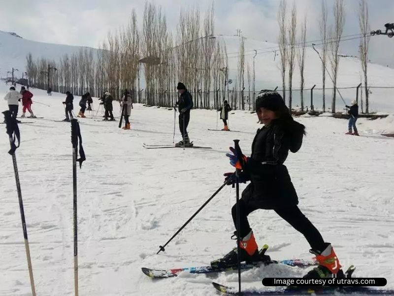 اسکی در پیست آبعلی