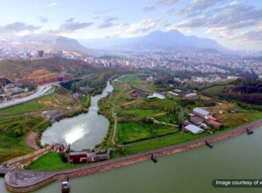 تصویر هوایی از شهر مهاباد در فاصله تهران تا مهاباد