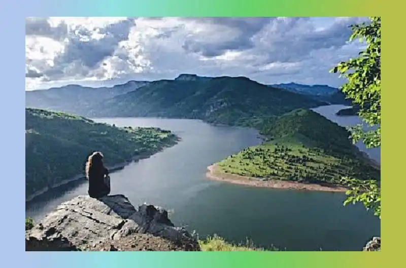 تورهای مسافرتی خارجی با سایت فاینداتور