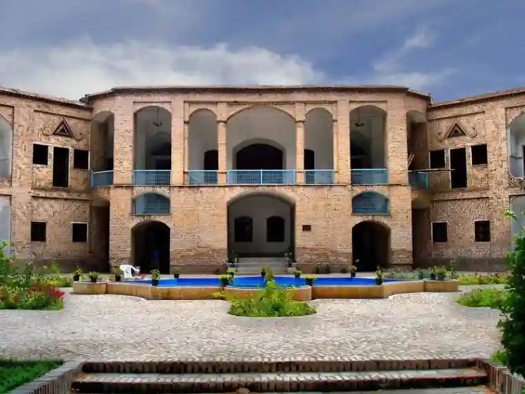 جاذبه های گردشگری بیرجند: باغ اکبریه