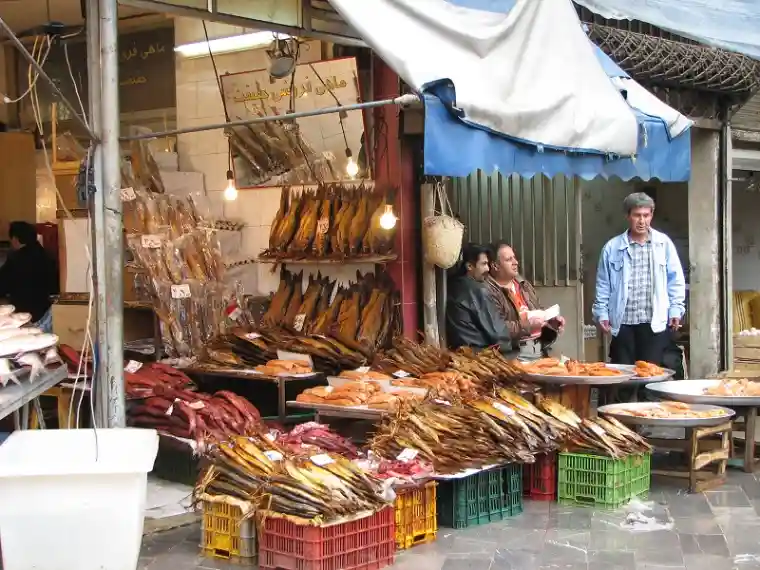 جاذبه های گردشگری رشت: پیله میدان