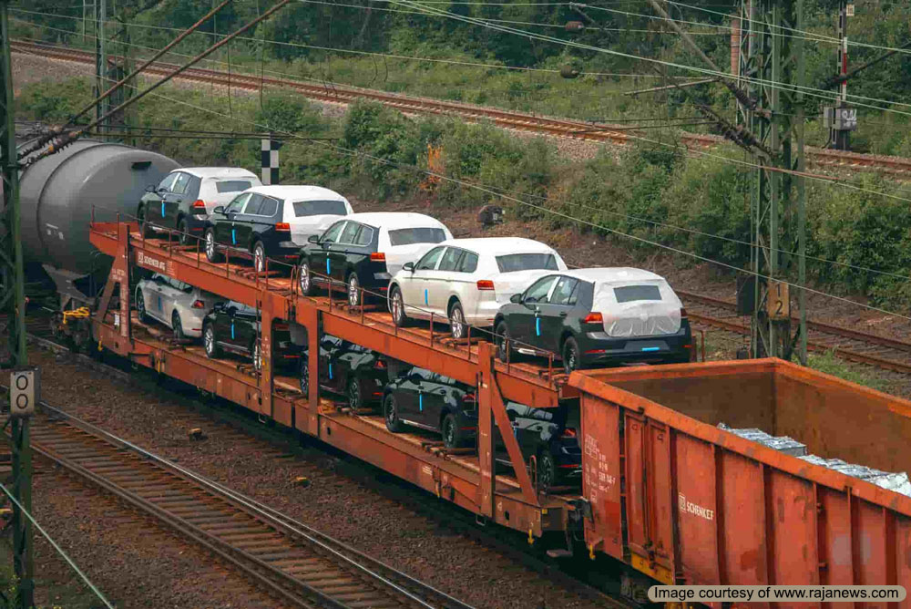 حمل خودروی صفر با قطار و ارسال آن به شهرهای دیگر