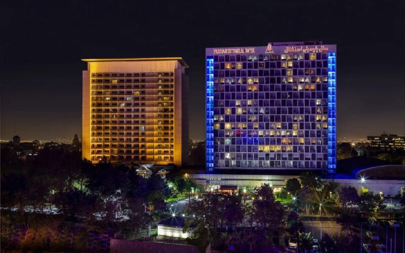 بهترین منطقه برای رزرو هتل در تهران؛ هتل پارسیان انقلاب