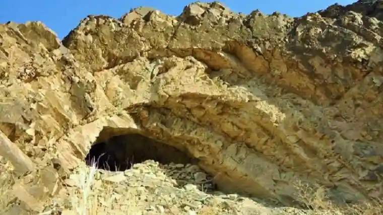 جاهای دیدنی ایرانشهر؛ غار ملاسلیمان