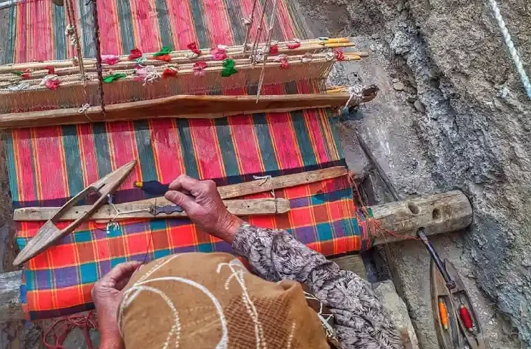 قدمت چادرشب‌ بافی در ایران