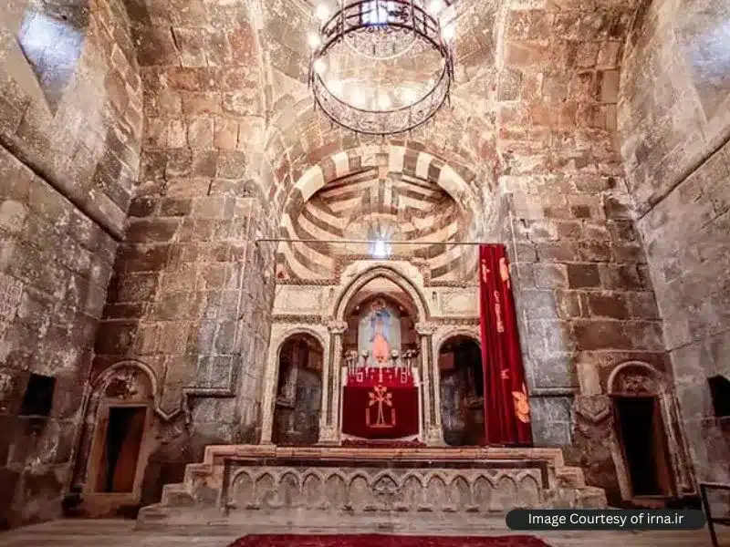 فضای داخلی کلیسای تادئوس