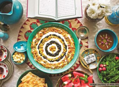 آشنایی با مراسم افطاری و پیشنیه آن در میان ایرانیان