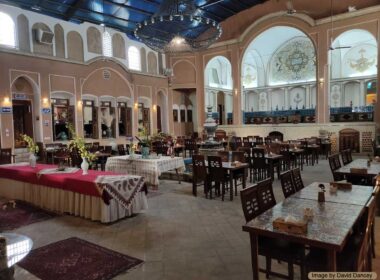 معماری هتل های سنتی کاشان چگونه است؟
