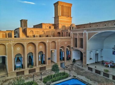 اقامت در هتل های سنتی مرکز یزد