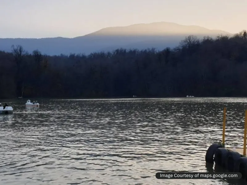 دریاچه میانشه یا چشمه زیارت