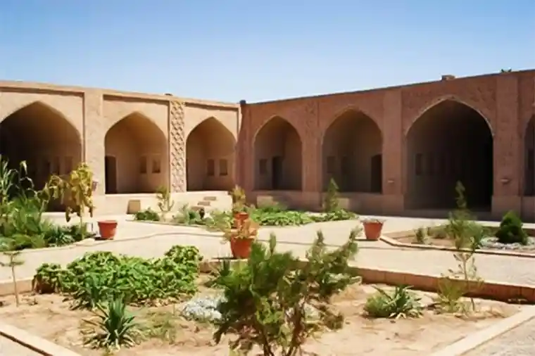 جاهای دیدنی رفسنجان؛ کاروانسرای قطب آباد (کاروانسرای وهاب زاده)