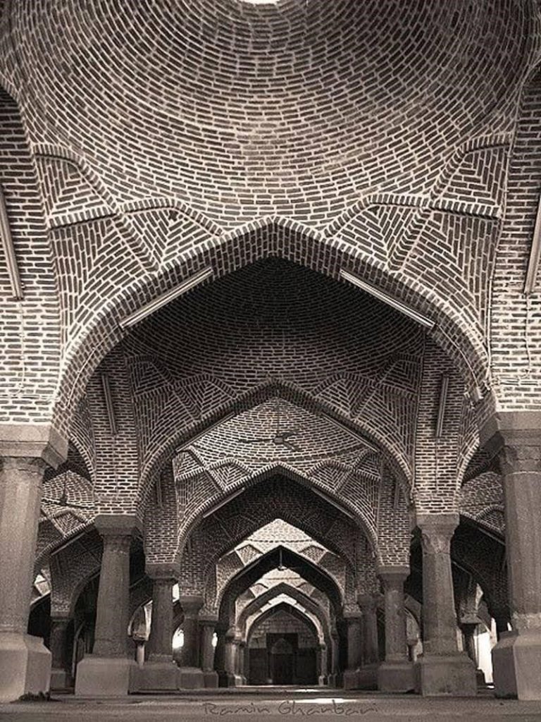 The bricklaying style of Tabriz Jame Mosque