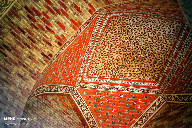 Orange decoration of Soltanieh dome
