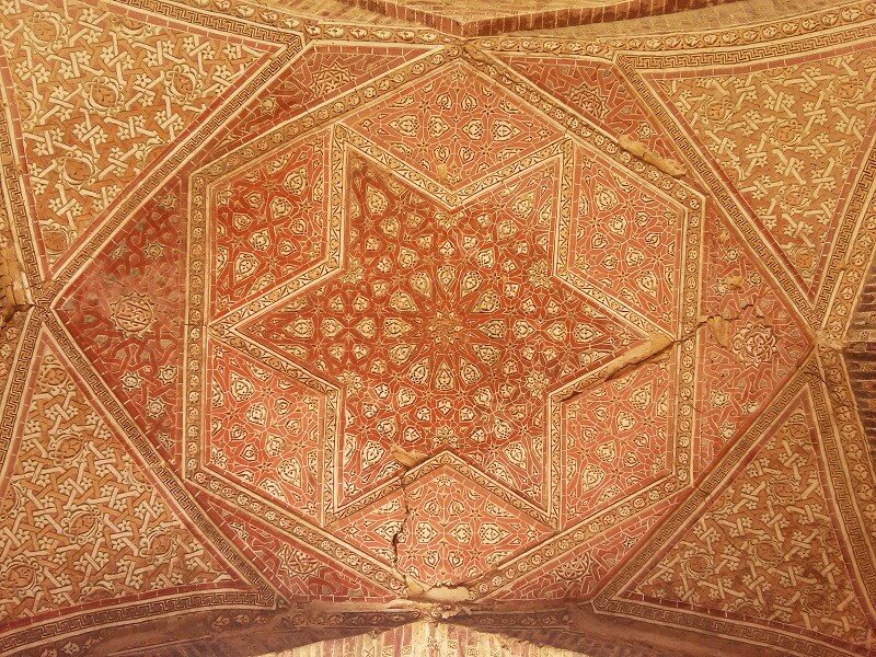 Soltanieh dome plastering
