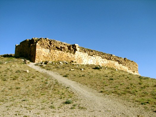 Ruins of tall-e-takht at Pasargad