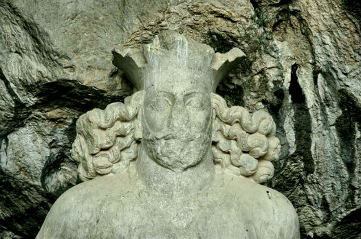 Statue of Shapur I