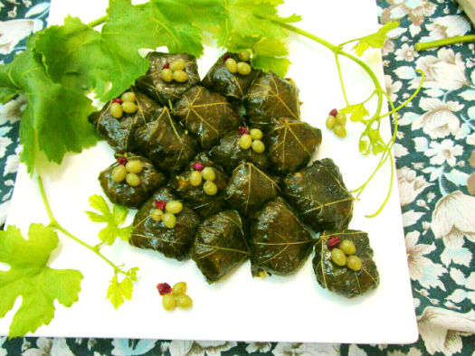 Dolmeh Barg-e Mo, Persian Food
