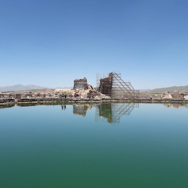 Lake Takht Suleiman