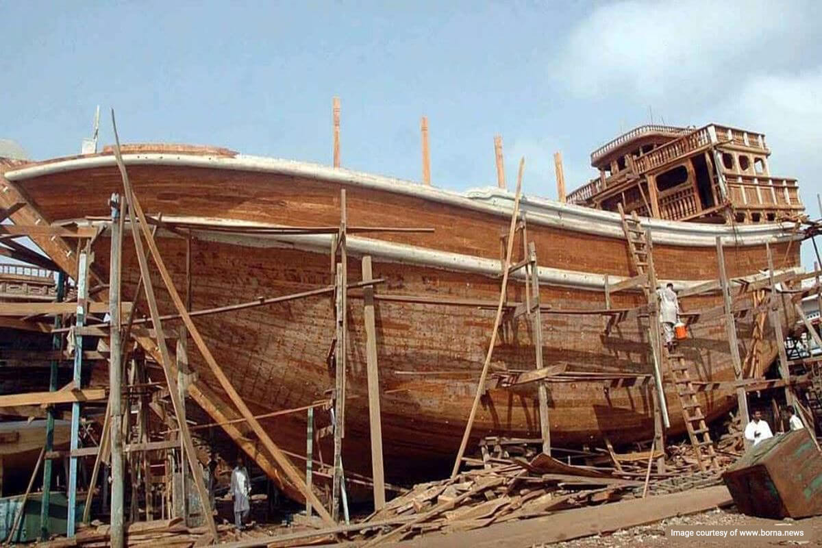 Construction of Iranian barge boats