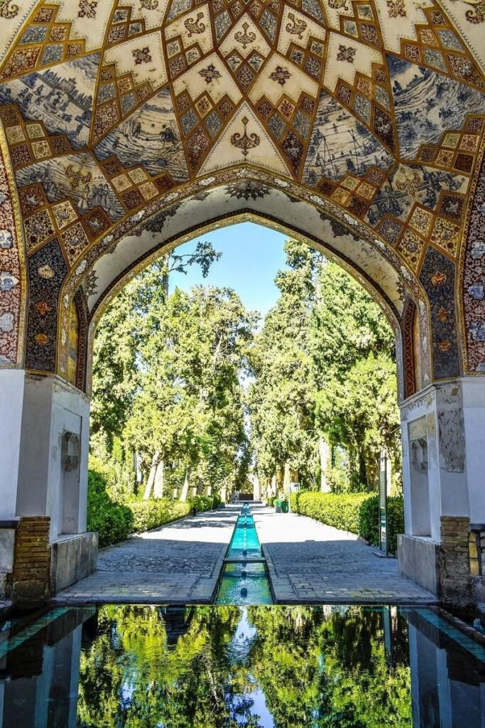 A Look at Fin Historical Garden in Kashan