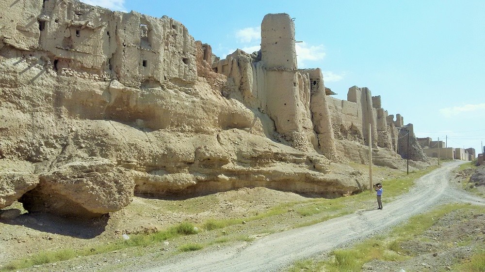 Visit Izadkhast historic monument-001/Izadkhast historical complex