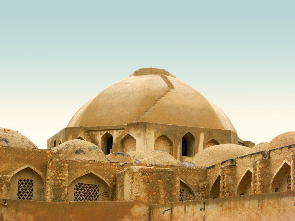 Octagonal Dome - Bazaar of Qaisariye in Lar