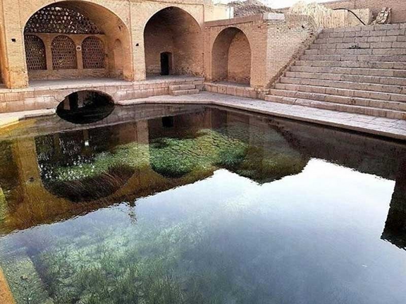 Sulaymaniyah Fountain at Axis of Fin Sialk Kashan