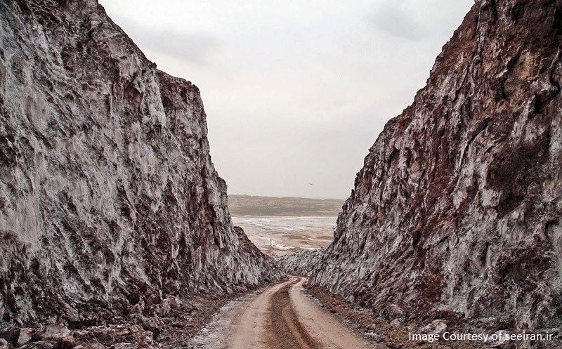 Qom Natural Attractions: Salt Dome of Jafariyeh