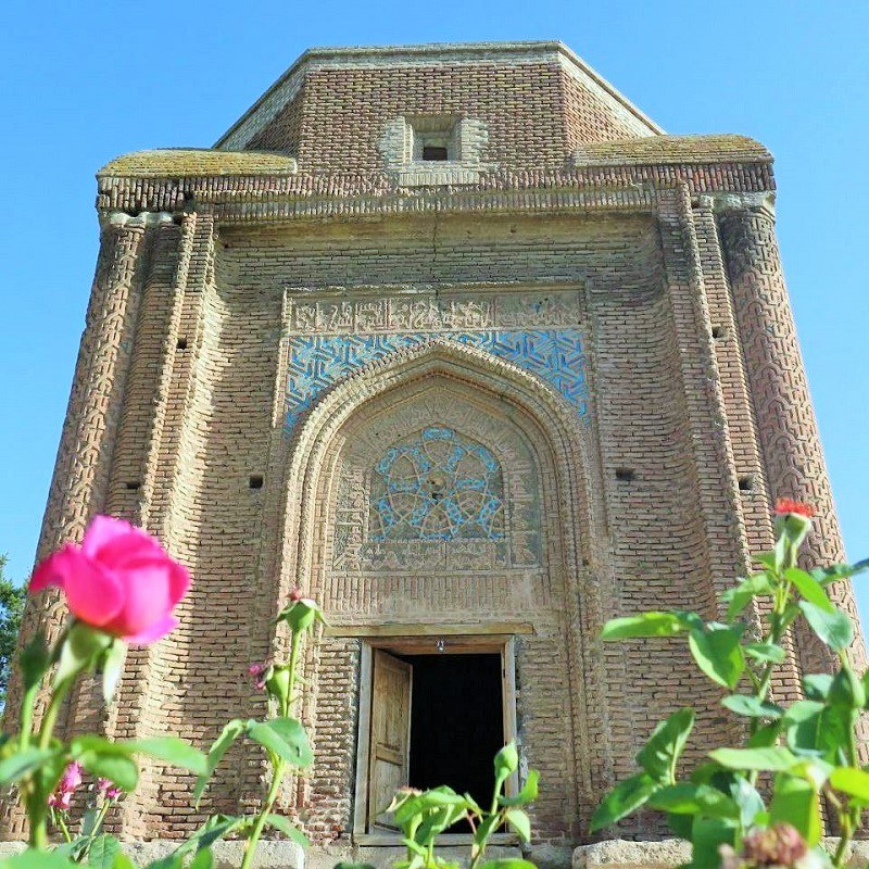 Maragheh Historical Attractions: Blue Dome